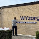 Werkzaamheden worden verricht om uitstraling van het gebouw aan te pakken